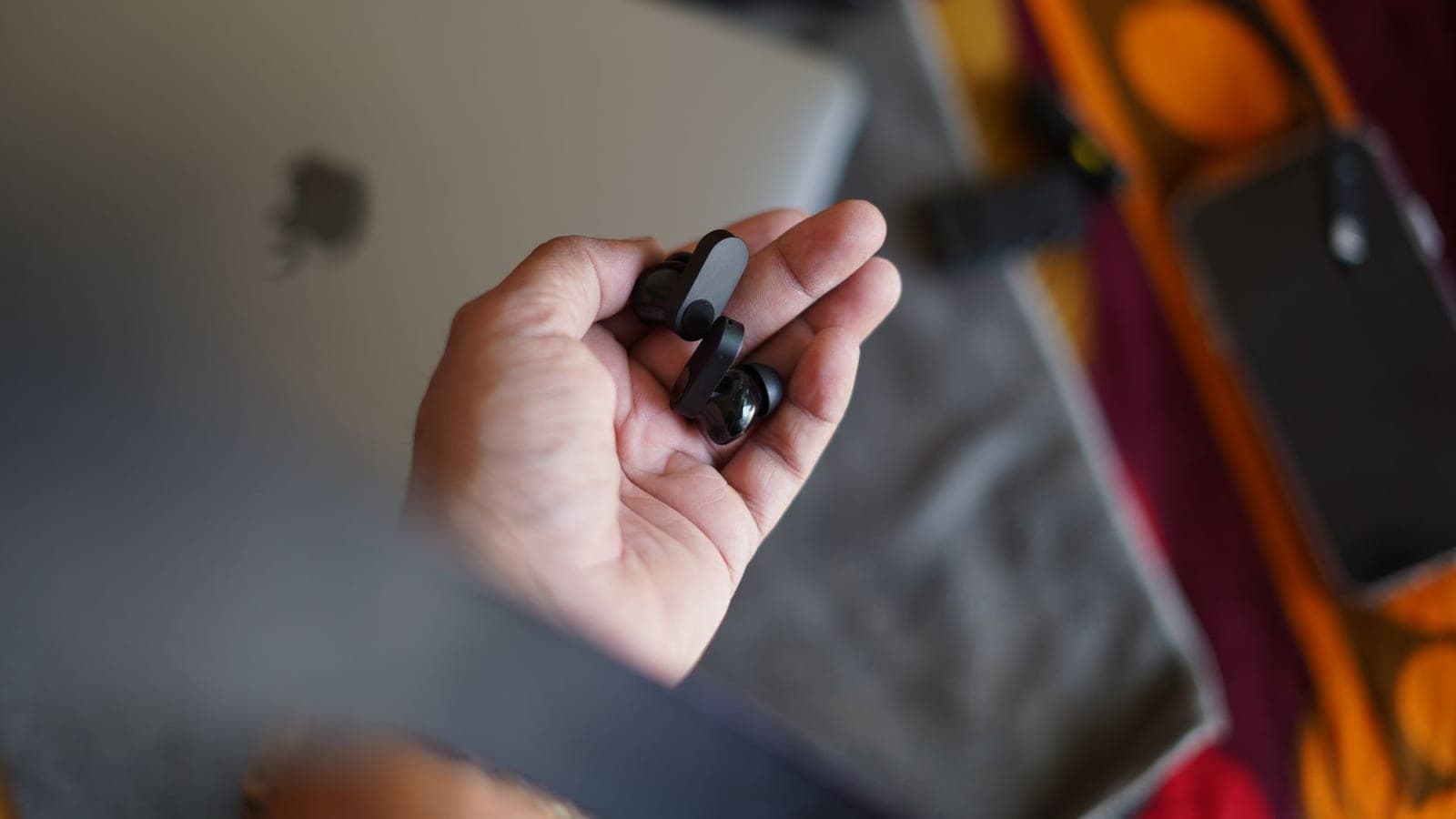 AirPods kulaklıkların ses ayarlarının telefondan kişiselleştirilmesi